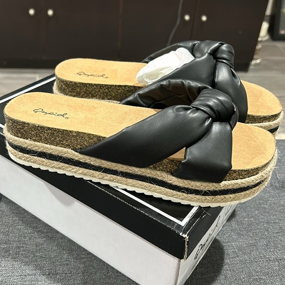 New with Box Qupid Cancun Women's Slide Platform Black Sandals SZ 9 - Picture 8 of 13